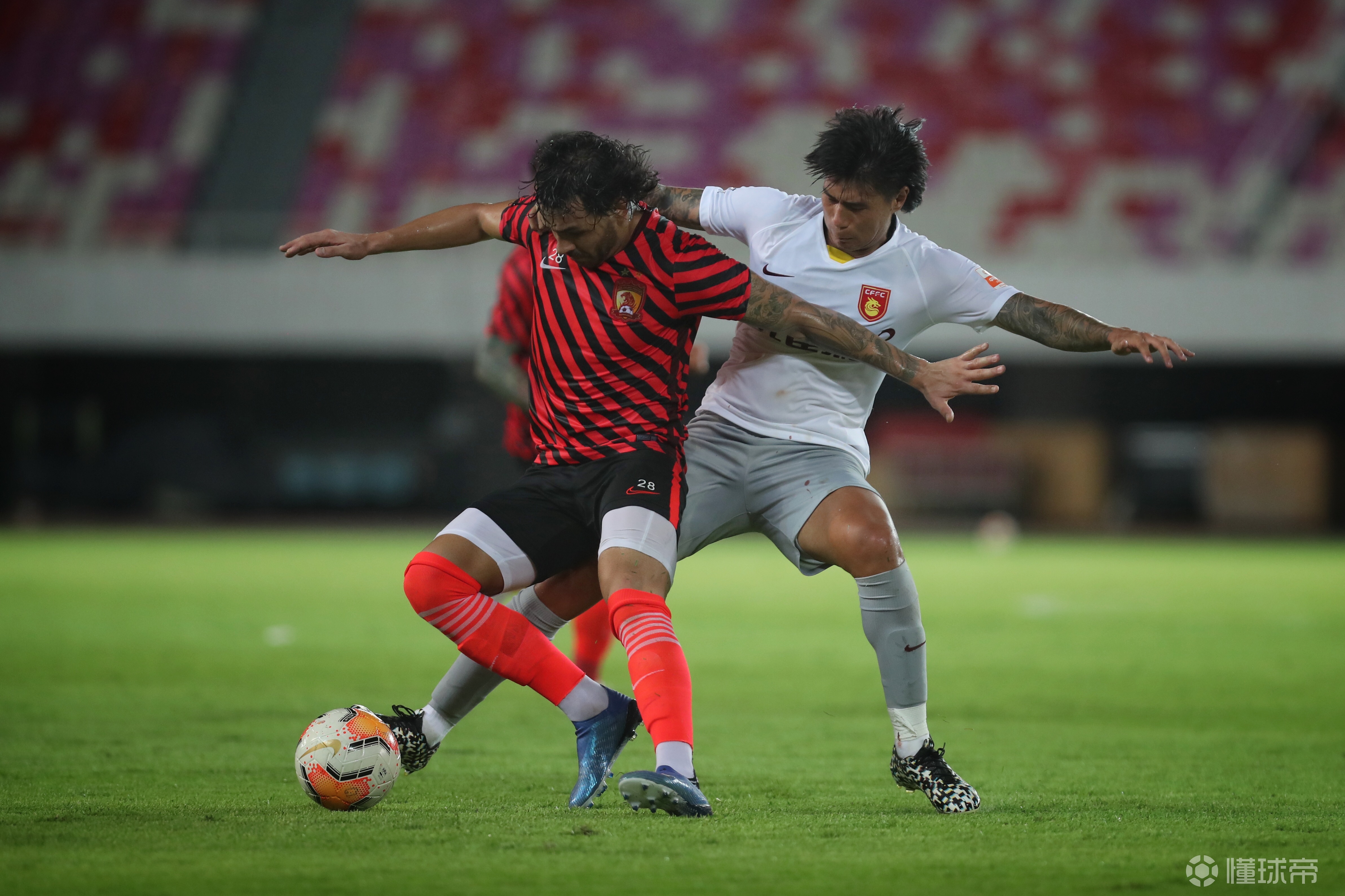 广州恒大客场挑战河北华夏幸福,争夺领跑权 广州恒大客场挑战河北华夏幸福,争夺领跑权